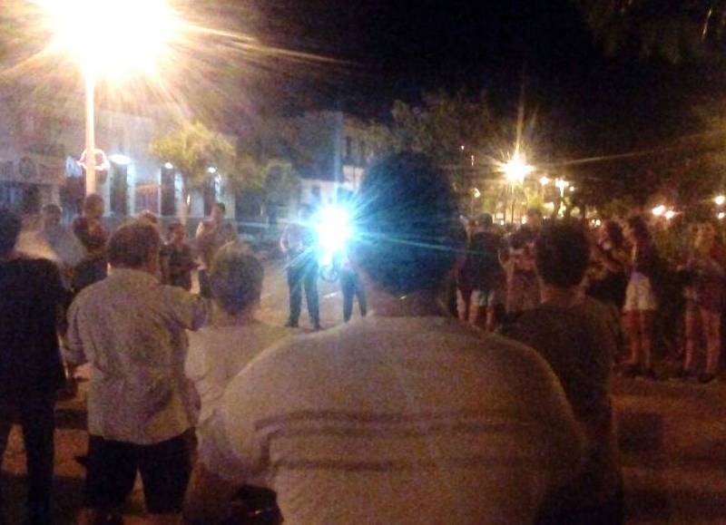 Corrientes, con cacerolazo y cerco mediático