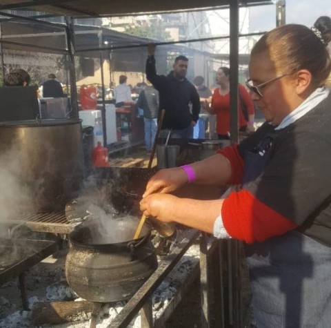 Reina Sandoval, la cocinera del Iberá que deleita el paladar de destacadas figuras con sus platos regionales