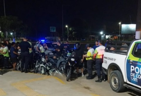 Un megaoperativo en una plaza de Capital terminó con el secuestro de 49 vehículos