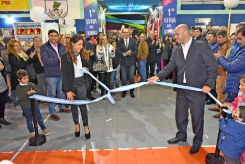 Inició la "Primera Feria del Libro y la Cultura de la Frontera" en Paso de los Libres