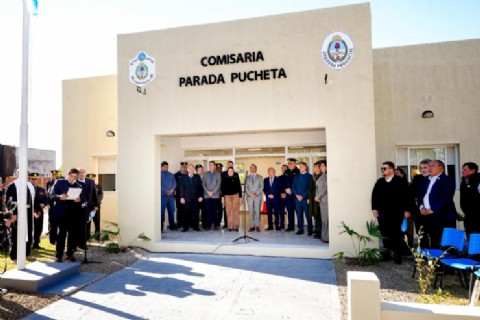 El gobernador Valdés inauguró la nueva comisaría de Parada Pucheta