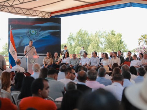 Valdés acompañó al presidente de Paraguay en una jornada de trabajo en Humaitá