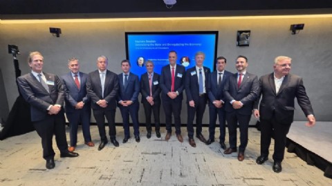 Valdés se reunió con importantes inversores, CEOS y gobernadores con el objetivo de conseguir financiamiento