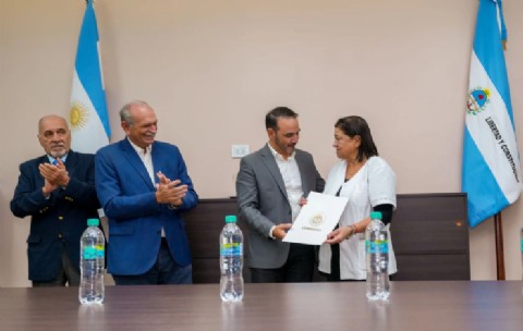 Valdés puso en funciones a nuevas autoridades del Hospital Pediátrico