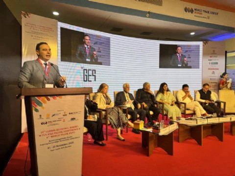 Valdés expuso ante líderes mundiales en Mumbai sobre el potencial estratégico de Corrientes