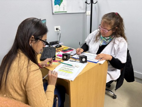 Adjudican 215 lugares para residencias de salud en la provincia