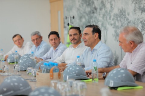 Inminente misión comercial a la India: Valdés se reunió con directivos de la mega industria maderera AconTimber