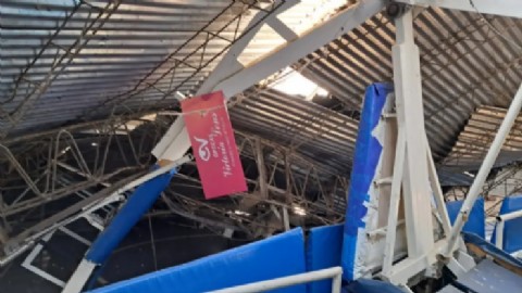 VIDEO | Se cayó el techo del Club Regatas y advierten que podría haber más desmoronamientos