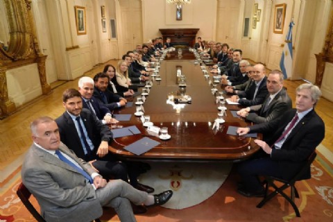 Valdés participó de la reunión de gobernadores con Milei, donde planteó temas de interés para los correntinos