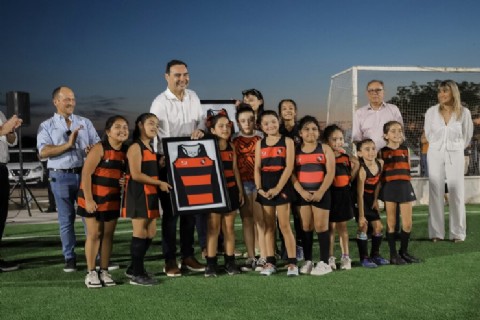 Valdés inauguró la nueva cancha de hockey e iluminación LED del Club San Patricio