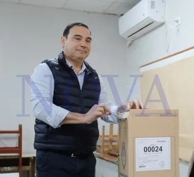 #Elecciones2025: Tras emitir su voto el gobernador Gustavo Valdés dijo que auguran “buenos resultados”