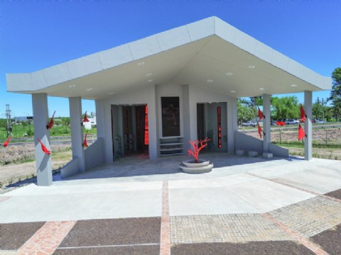 En Mercedes, Valdés encabezó la apertura del renovado Santuario del Gauchito Gil