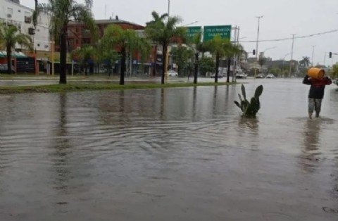 Emergencia hídrica en Corrientes: cayeron más de 600 milímetros de lluvia en cinco días y hay más de 150 evacuados