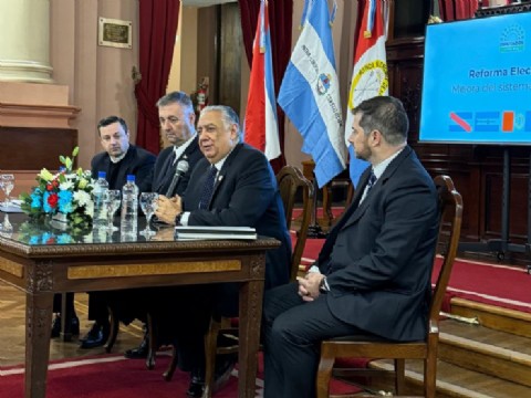 Diputados de Corrientes disertaron sobre Boleta Única en Encuentro por la Reforma Electoral