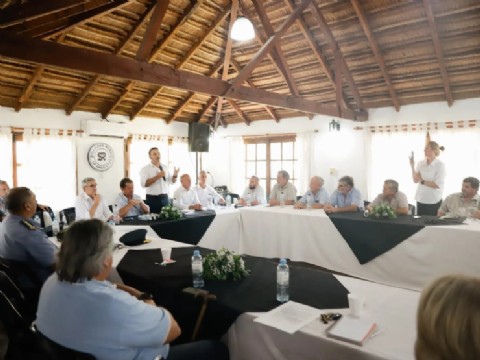 Valdés se reunió con representantes de la Asociación de Sociedades Rurales de Corrientes