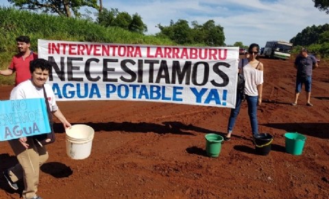 Ya no aguantan más y piden agua: vecina de San Carlos aseguró que "la angustia me está ganando"