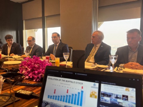 Valdés continúa exponiendo el potencial productivo de Corrientes ante empresarios en India