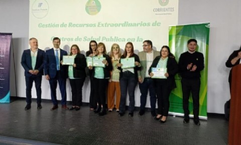 Más de 100 administrativos de CAPS y Hospitales recibieron sus certificados