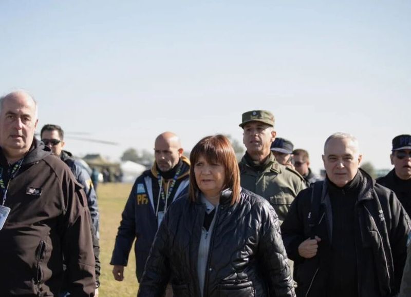 Después de 17 días de búsqueda, Bullrich recién llegó a 9 de Julio: "Ninguna hipótesis está descartada"