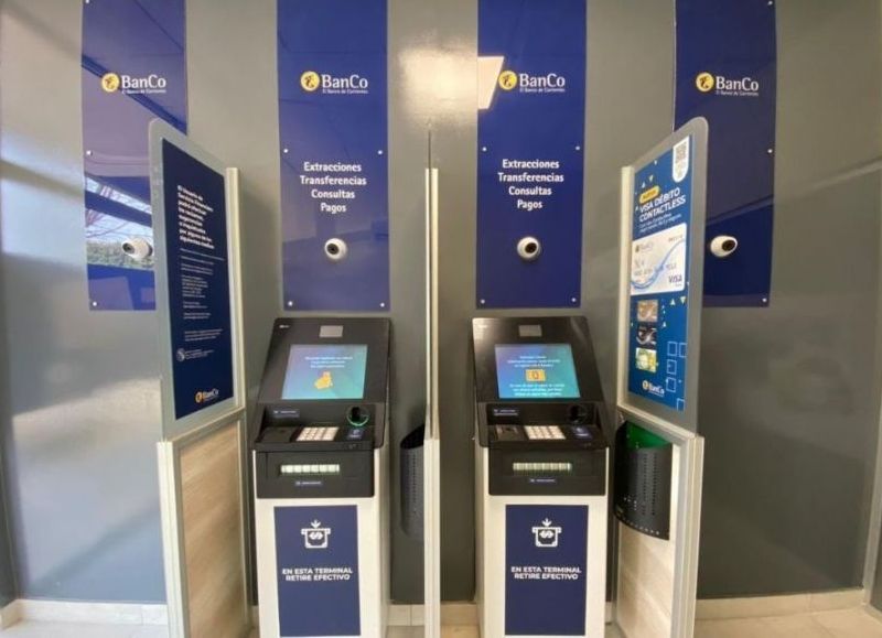 El Gobierno de Corrientes paga medio aguinaldo a agentes de la Administración Pública