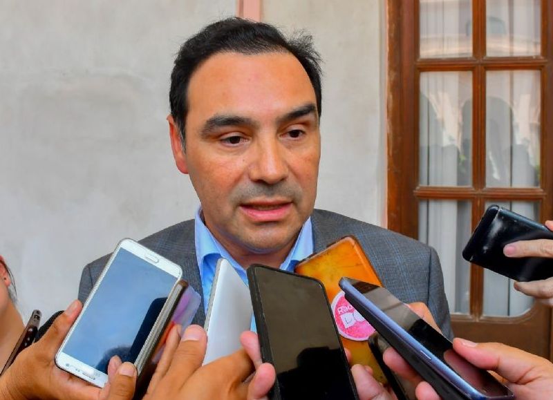 Valdés confirmó que el bono de fin de año para la administración pública será de 150.000 pesos