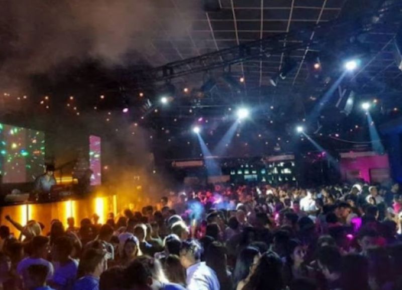 Hubo una alta movilidad social en el primer fin de semana de apertura de salones nocturnos