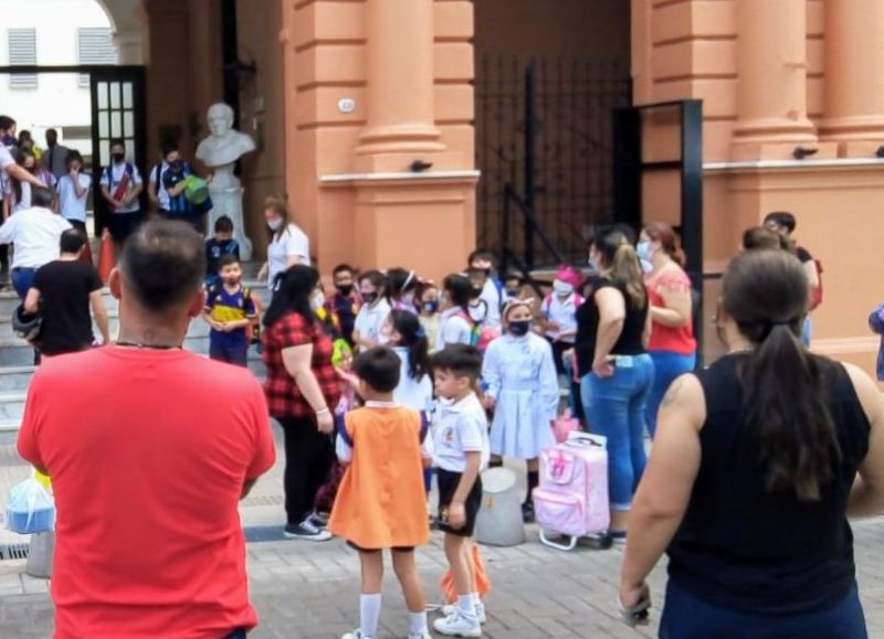 Volvió la presencialidad plena a las escuelas con alta asistencia de alumnos