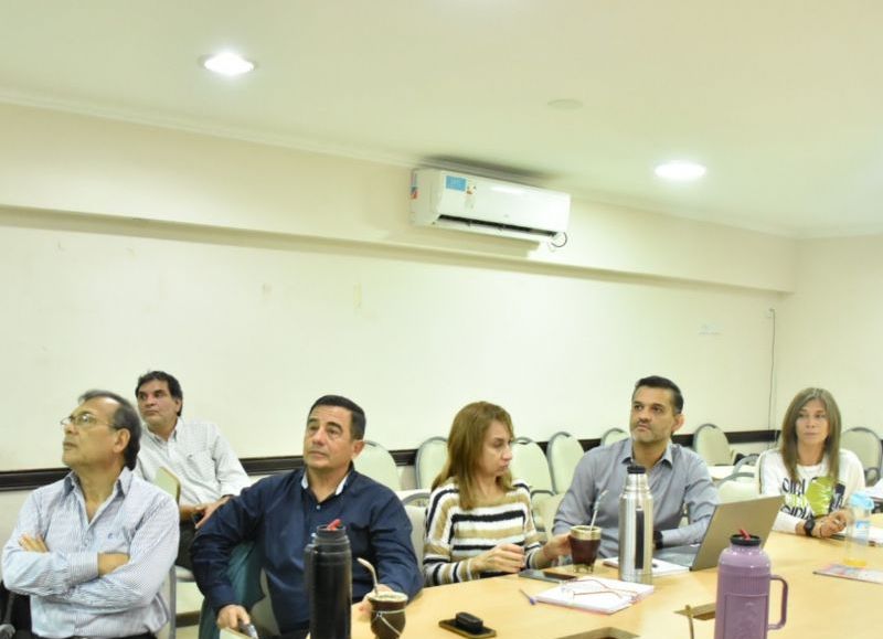 Cardozo evaluó trabajos en la construcción del hospital Pediátrico de Goya