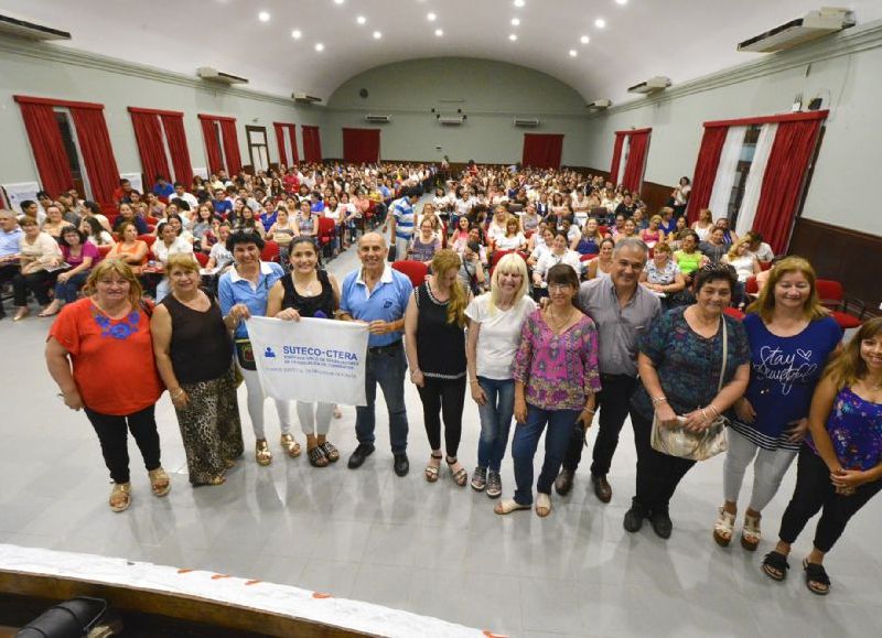 Capacitaron a 1500 maestros correntinos