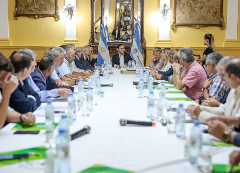 El gobernador Valdés reunió a su Gabinete de cara a un año electoral