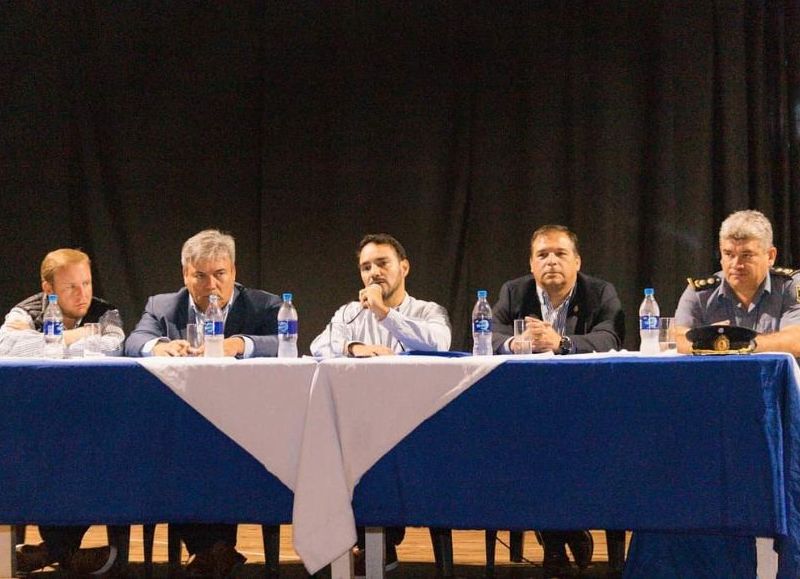 En Ituzaingó, se realizó una mesa de trabajo sobre seguridad y prevención