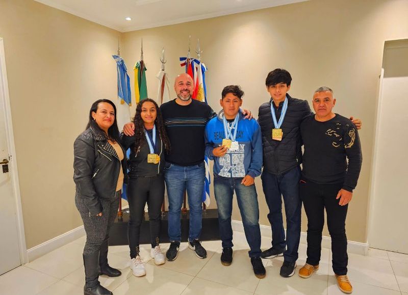 Paso de los Libres: el intendente Ascúa recibió a los campeones libreños de taekwon-do