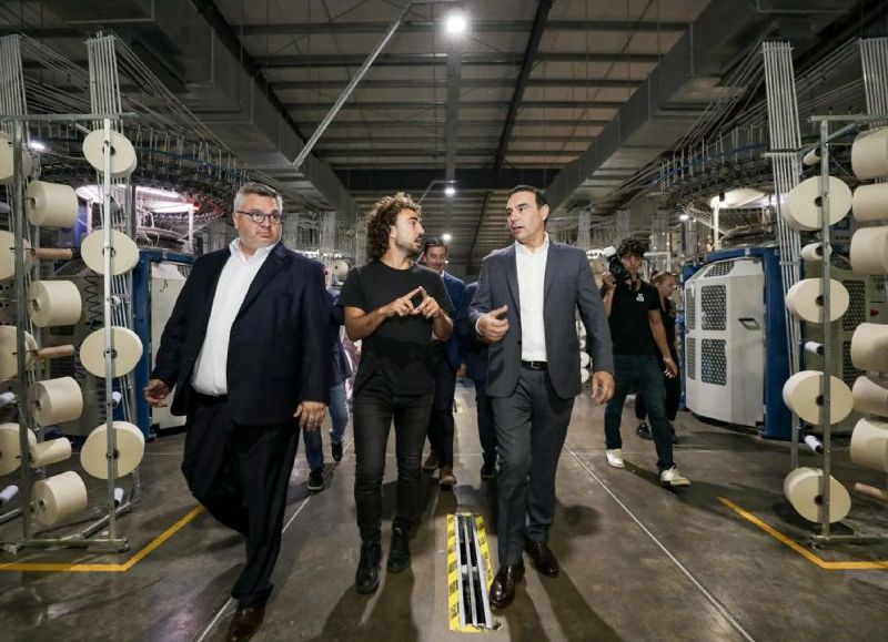 Valdés inauguró la nueva nave industrial de TN Platex y ratificó su apoyo hacia el sector textil