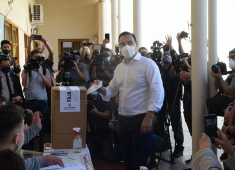 El oficialismo se adjudicó el triunfo pero aún resta conocer los resultados oficiales