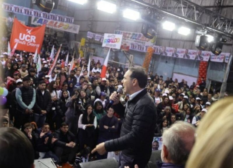 Valdés arremetió contra Ascúa y lo trató de “pelado bocón, culo sucio, sinvergüenza y corrupto”