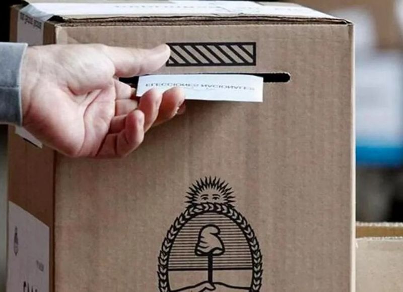 73 comunas del interior eligen intendentes: dos localidades votan por primera vez