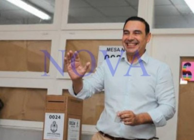 El gobernador Valdés votó y dijo que "fue la campaña más sucia, ojalá la próxima sea más limpia"
