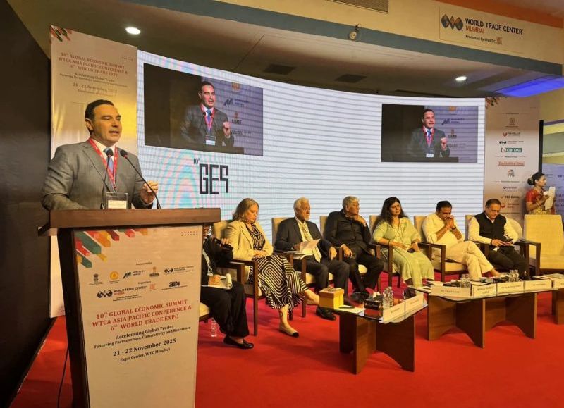 Valdés expuso ante líderes mundiales en Mumbai sobre el potencial estratégico de Corrientes