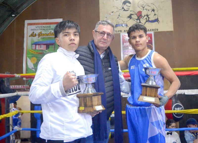 En Capital se realizaron los provinciales de boxeo y levantamiento olímpico de pesas