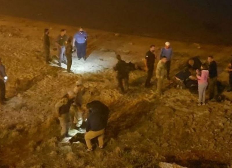 Rescataron a una mujer que se tiró al río Paraná con dos hijos