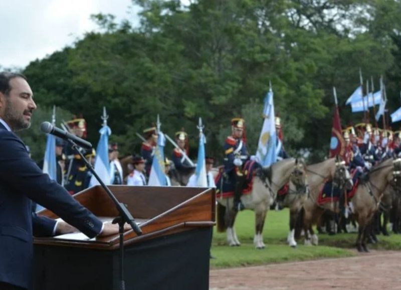 Gustavo Valdés visita Paso de los Libres y encabezará este jueves el acto por San Martín en Yapeyú