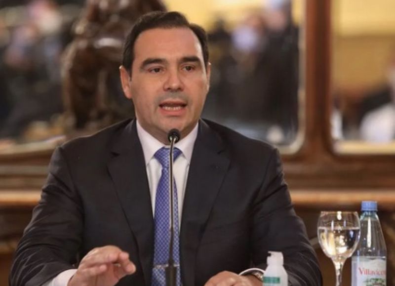 Valdés dio detalles del pago de haberes a estatales correntinos