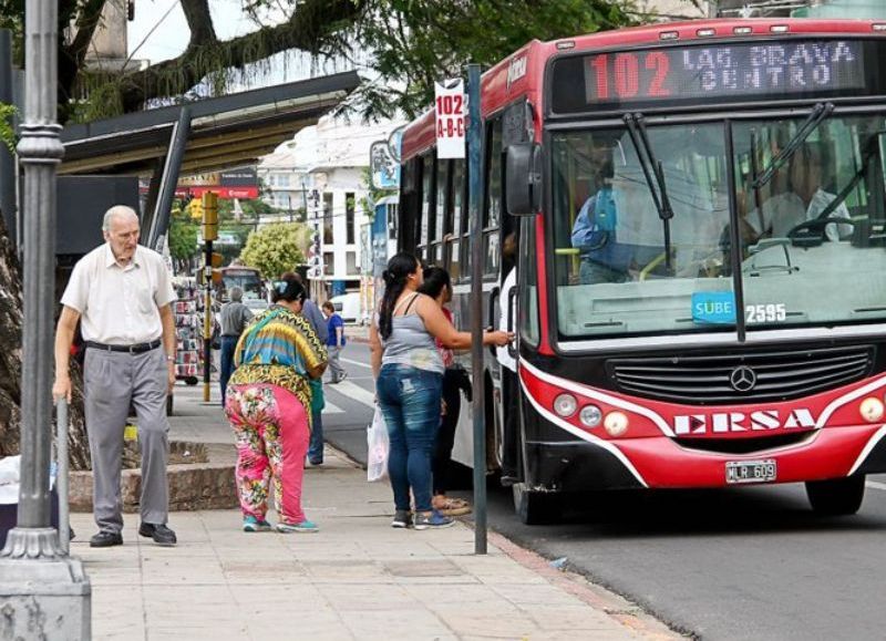 La empresa ERSA anunció que seguirá prestando servicio de transporte urbano en la provincia
