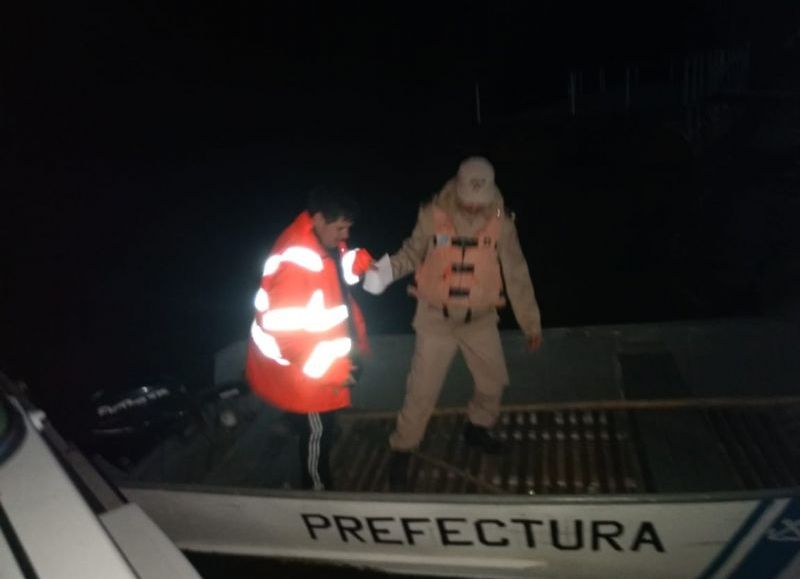 Prefectura prestó asistencia a un navegante con problemas de salud