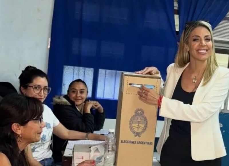 #Elecciones2025: Virginia Gallardo votó en su pueblo y aseguró que "hago y digo lo que quiero"