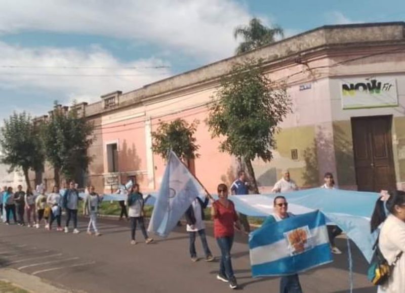 Docentes convocan a una movilización a Casa de Gobierno por mejoras salariales