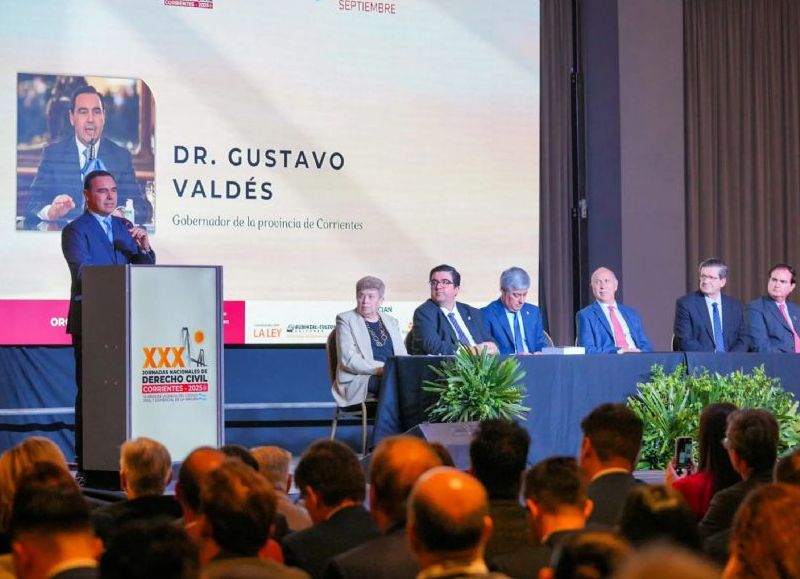 El gobernador Valdés estuvo presente en las Jornadas Nacionales de Derecho Civil