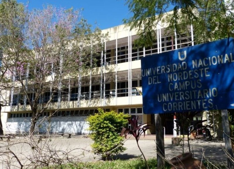 El Gobierno provincial y UNNE presentarán un manual sobre el Siglo XX destinado a escuelas secundarias