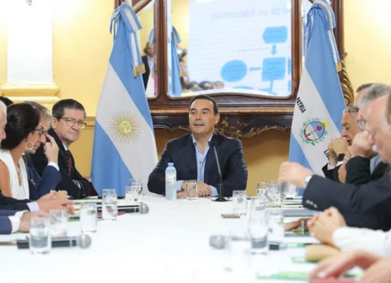 Valdés reunió a funcionarios y legisladores con miras al acuerdo entre provincias y Nación
