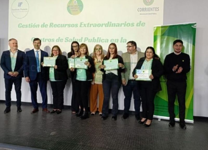 Más de 100 administrativos de CAPS y Hospitales recibieron sus certificados